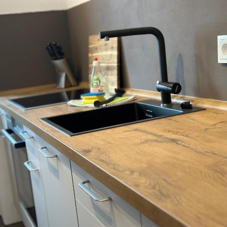 Greenleaf Walhalla-Apartment - Highspeed Wlan - Netflix - Suedbalkon Tegernheim Bagian luar foto
